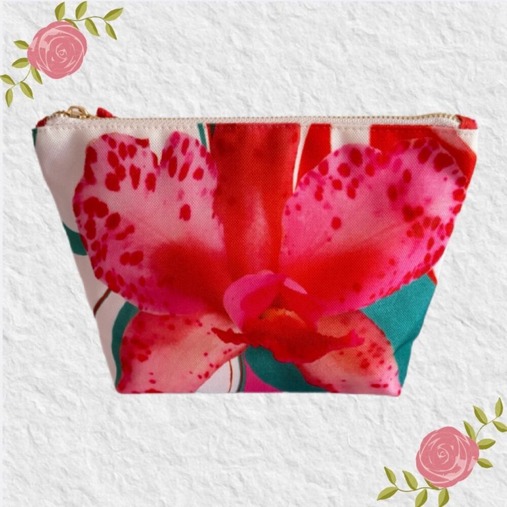 NWOT Neiman Marcus Fabric Makeup/Cosmetic Bag
